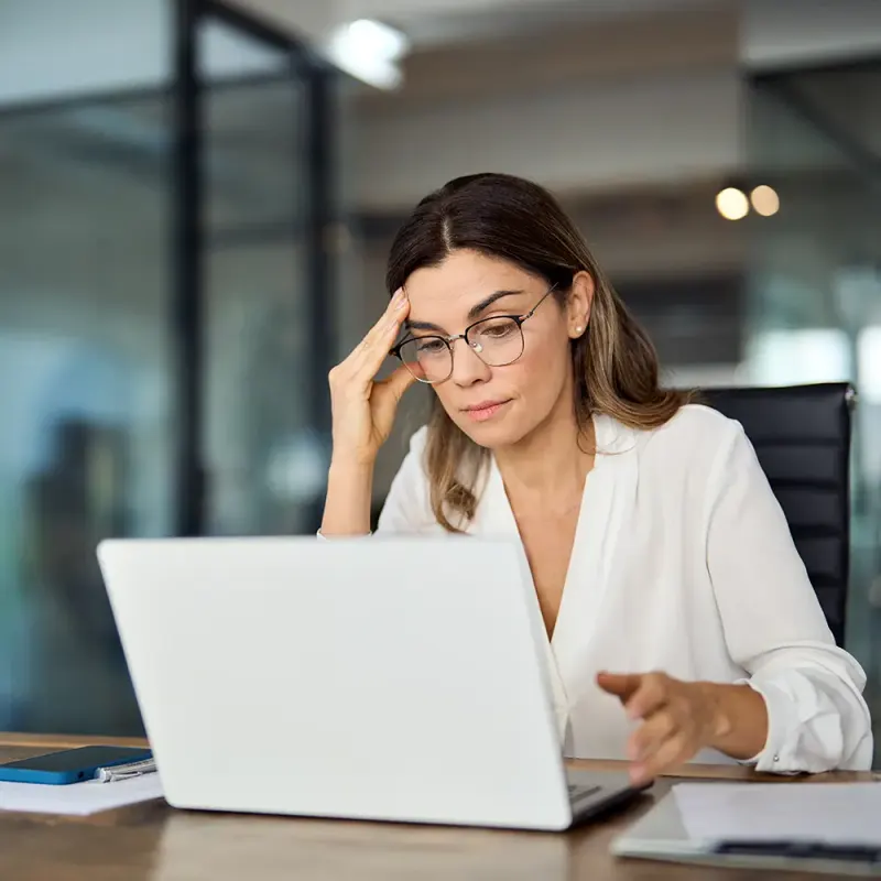 Business woman navigating the pressure of sales quotas